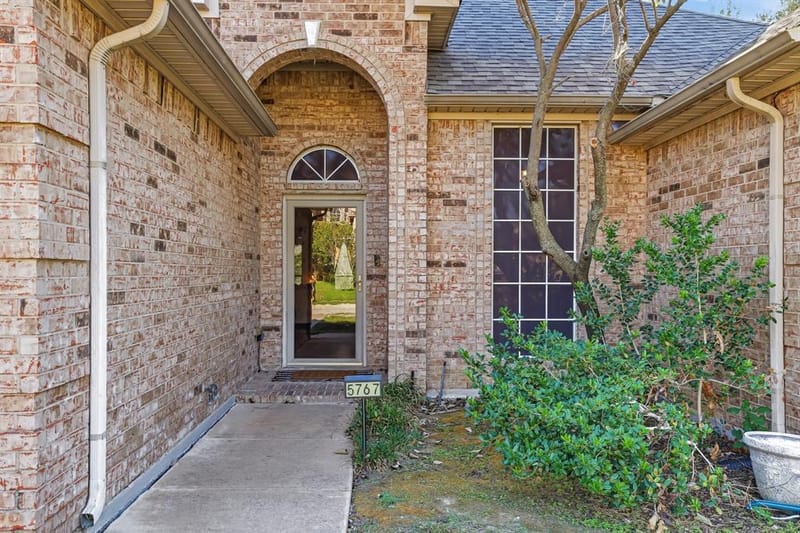 5767 Skinner Way, Grand Prairie TX 75052 - Photo 2
