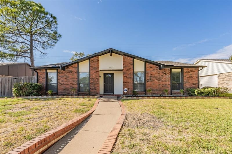 3527 Longcourt Circle, Mesquite TX 75150 - Photo 2