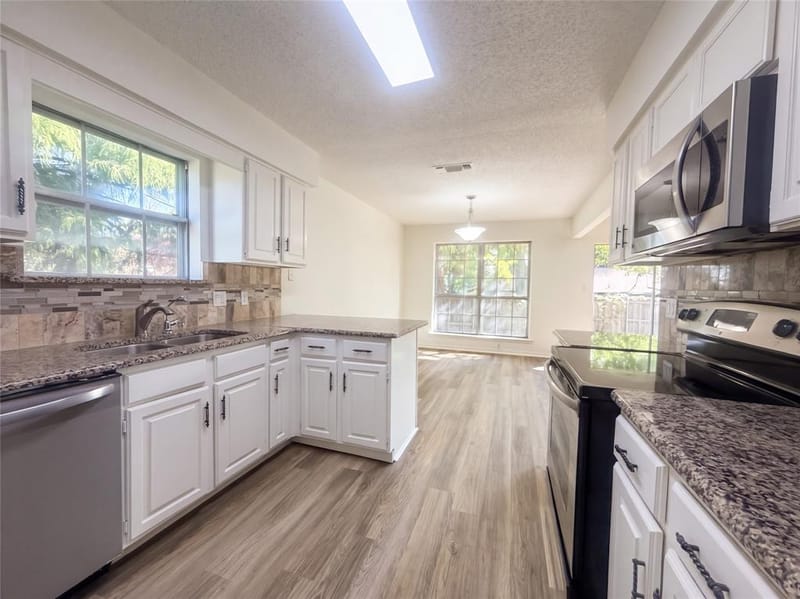 2527 Holt Road, Arlington TX 76006 - Photo 6