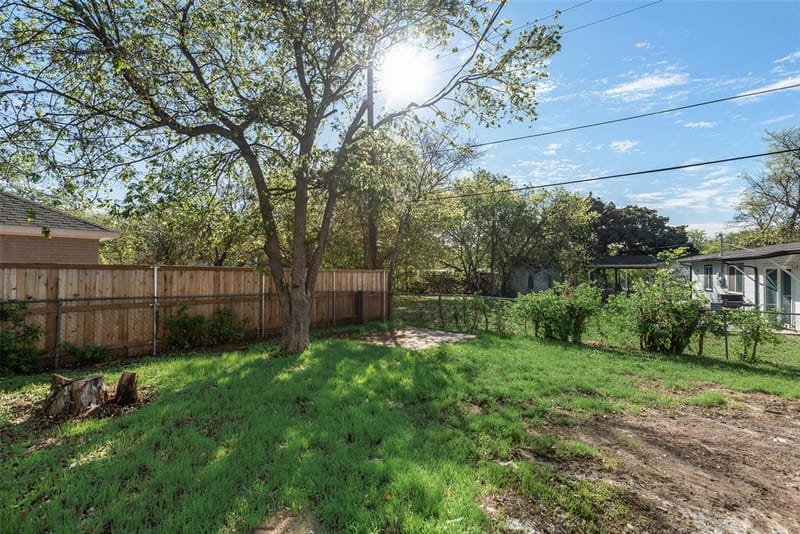 2201 Carruthers Drive, Fort Worth TX 76112 - Photo 14