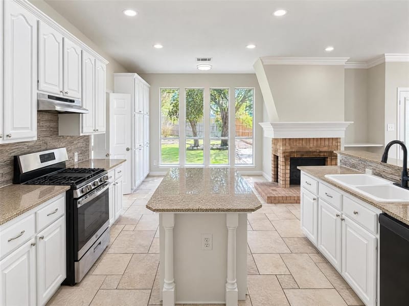 1017 Laurel Oak Drive, Flower Mound TX 75028 - Photo 6