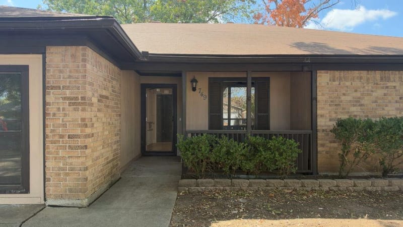 749 James Circle, Burleson TX 76028 - Photo 3