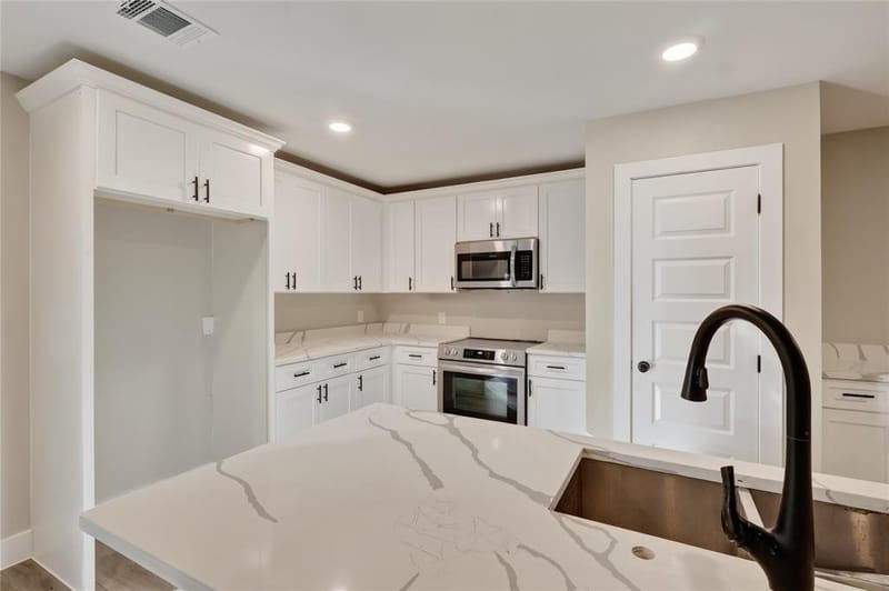209 W 9th Street, Kemp TX 75143 - Photo 8