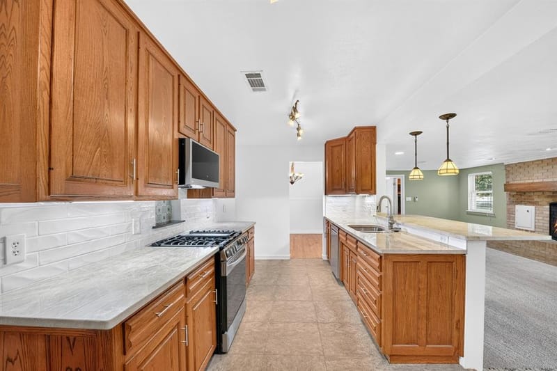 7305 Coronet Avenue, North Richland Hills TX 76180 - Photo 13