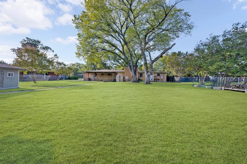 7305 Coronet Avenue, North Richland Hills TX 76180 - Photo 32