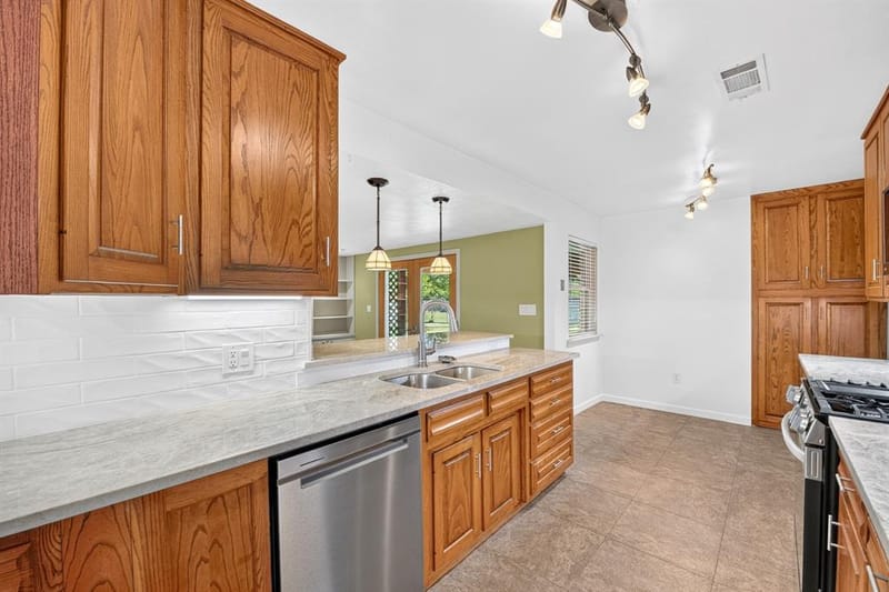 7305 Coronet Avenue, North Richland Hills TX 76180 - Photo 10