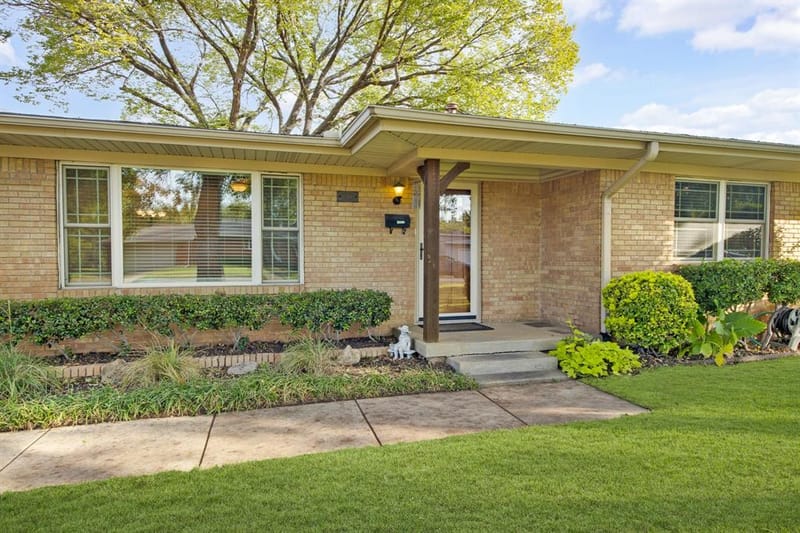 7305 Coronet Avenue, North Richland Hills TX 76180 - Photo 4