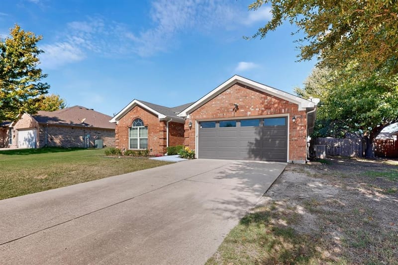 317 Sagebrush Lane, Waxahachie TX 75165 - Photo 2
