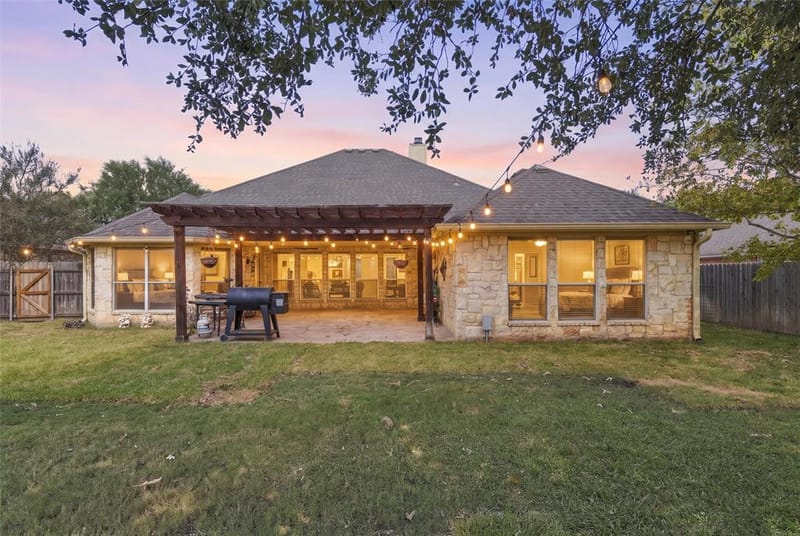 321 Canterbury Road, Waco TX 76712 - Photo 17