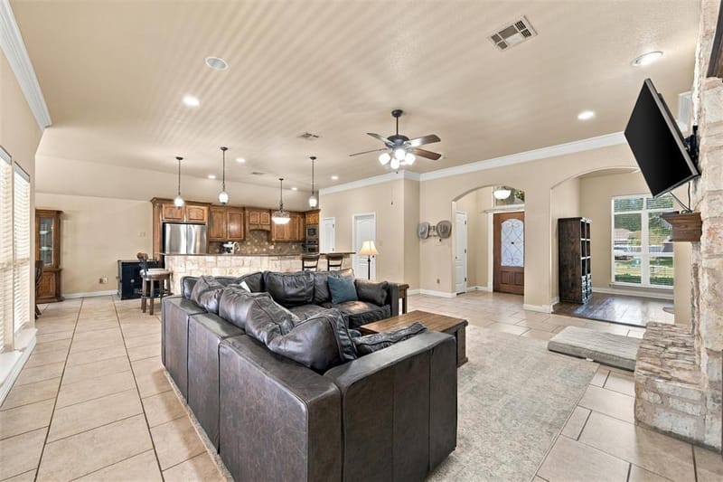 321 Canterbury Road, Waco TX 76712 - Photo 3