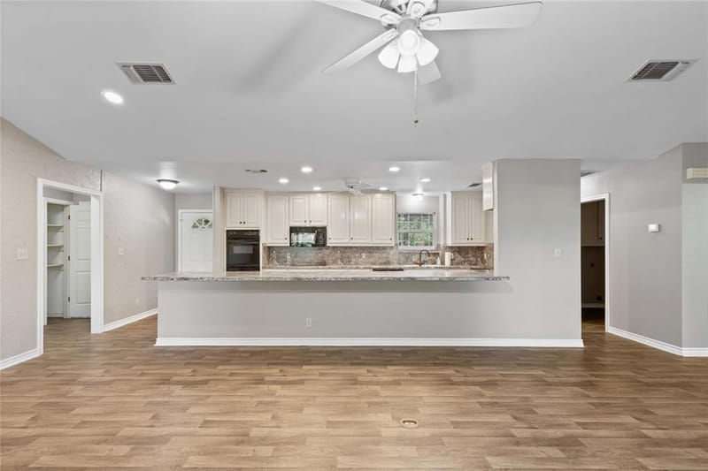23155 Whispering Meadow Drive, Whitney TX 76692 - Photo 20