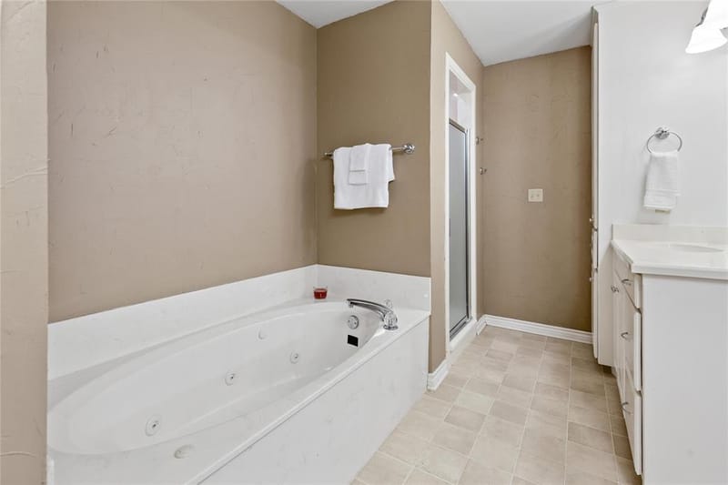23155 Whispering Meadow Drive, Whitney TX 76692 - Photo 14