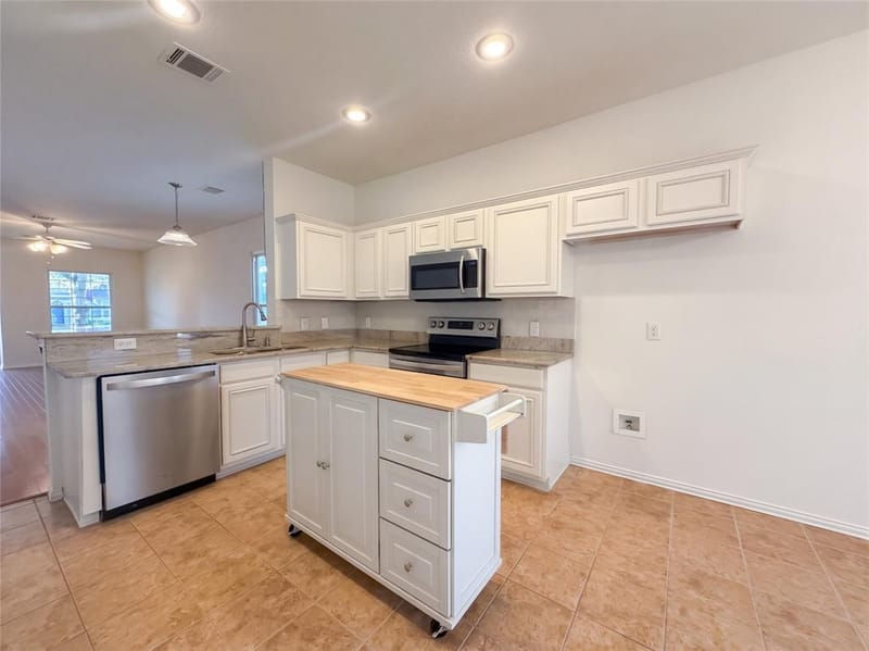 10061 Cedar Lake Drive, Providence Village TX 76227 - Photo 7