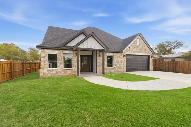 1242 Seminole Drive, Dallas TX 75217 - Photo 2