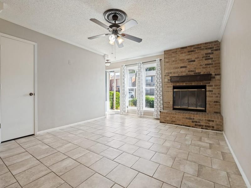 512 Pecan Acres Court, Arlington TX 76013 - Photo 3