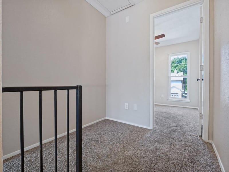 512 Pecan Acres Court, Arlington TX 76013 - Photo 9