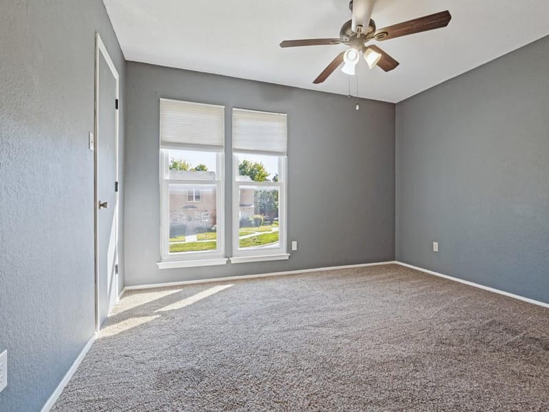 512 Pecan Acres Court, Arlington TX 76013 - Photo 10