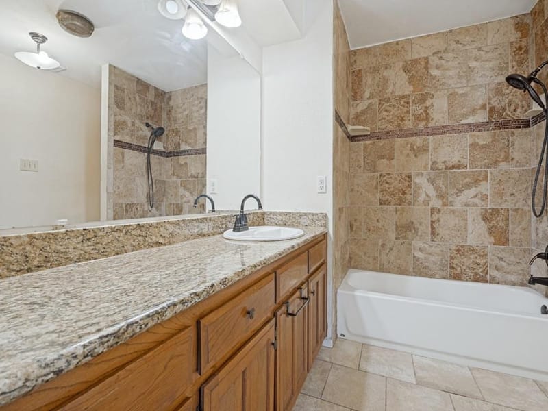 512 Pecan Acres Court, Arlington TX 76013 - Photo 11