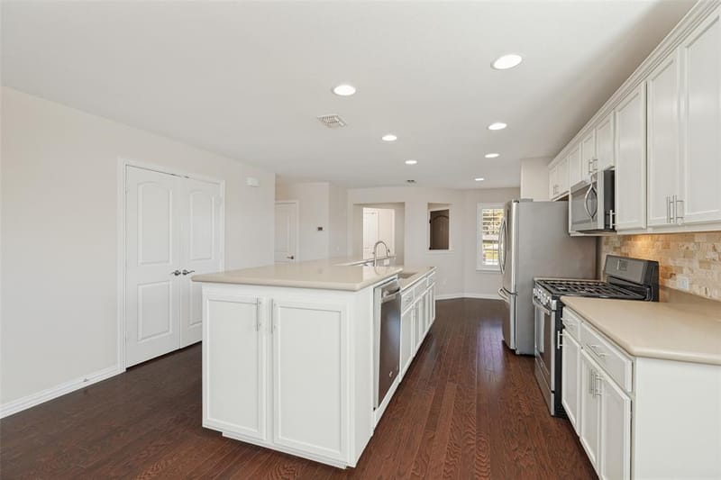 1898 Beachside Drive, Frisco TX 75036 - Photo 9