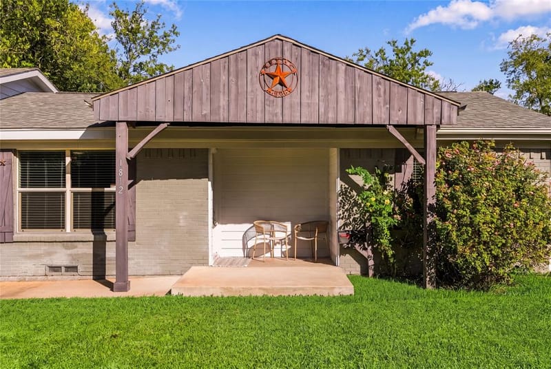 1812 Spring Lake Drive, Mesquite TX 75149