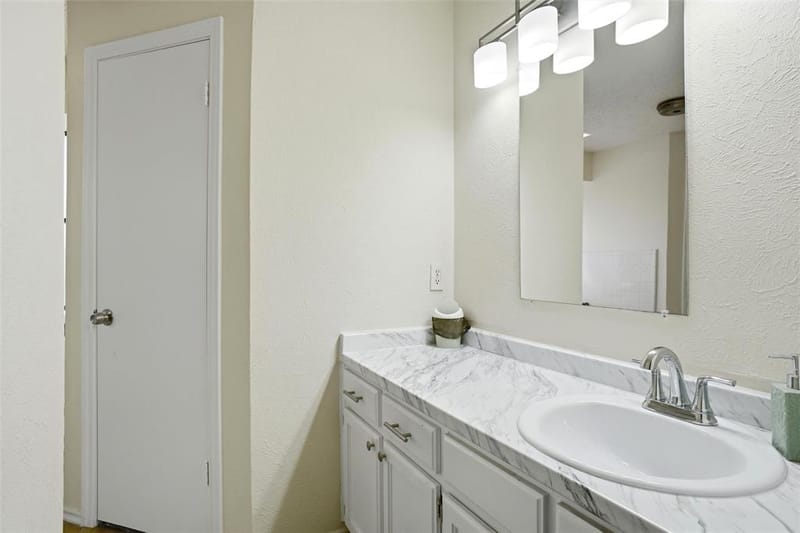 5016 Kemble Street, Fort Worth TX 76103 - Photo 15