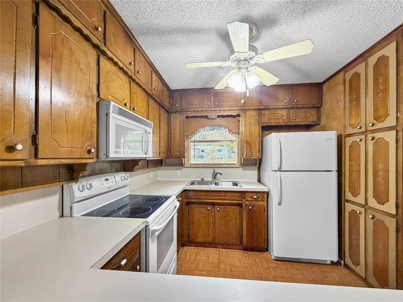 3901 Greenbrook Street, Granbury TX 76048 - Photo 7