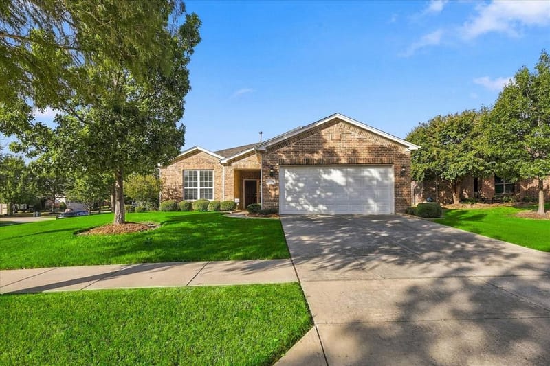 6009 Prairie Bend Lane, Frisco TX 75036 - Photo 2