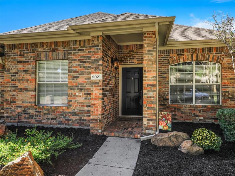 9021 Azinger Drive, Plano TX 75025 - Photo 4