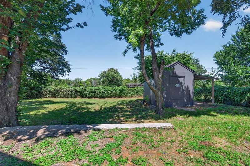 202 S Main Street, Joshua TX 76058 - Photo 18