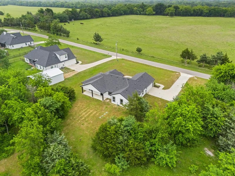 646 County Road 4109, Greenville TX 75401 - Photo 32