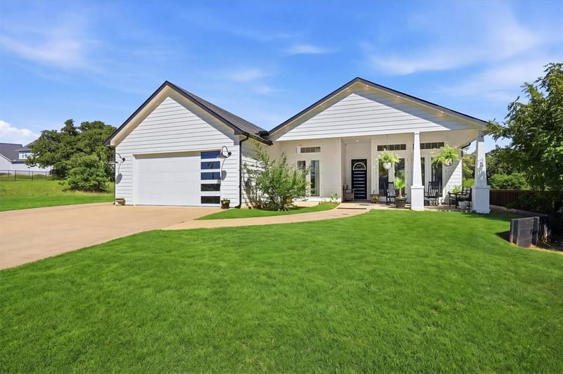 109 Bowie Drive, Lake Kiowa TX 76240 - Photo 2