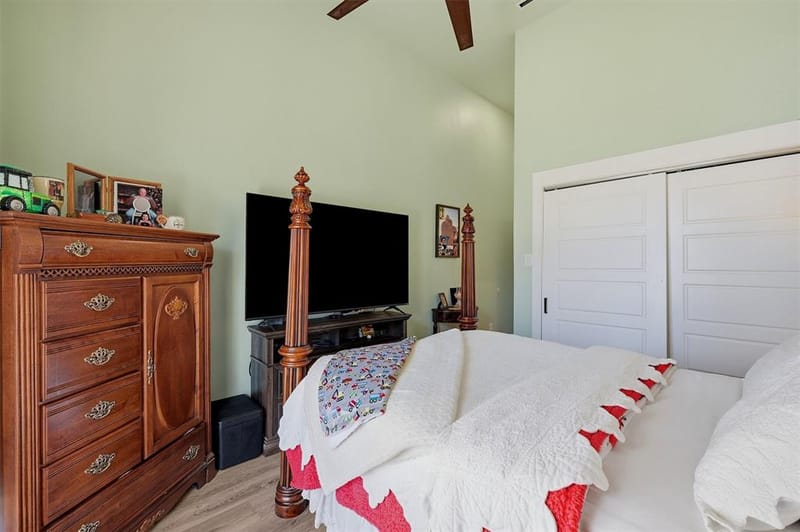 109 Bowie Drive, Lake Kiowa TX 76240 - Photo 18
