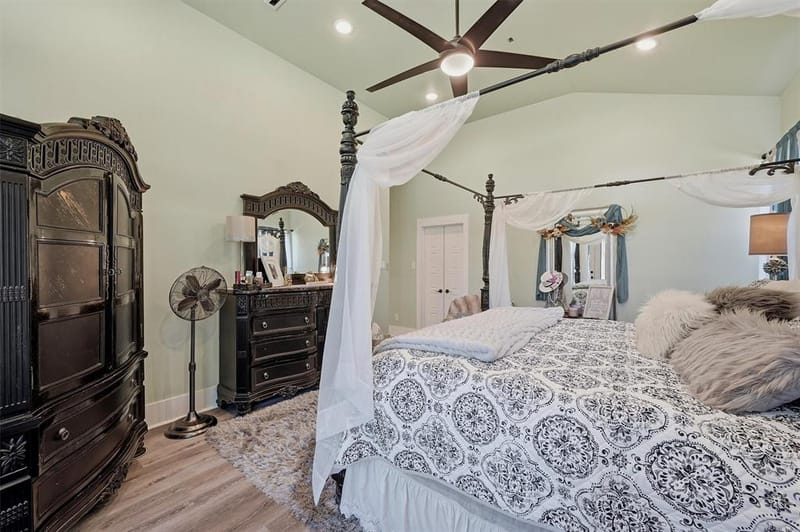 109 Bowie Drive, Lake Kiowa TX 76240 - Photo 25