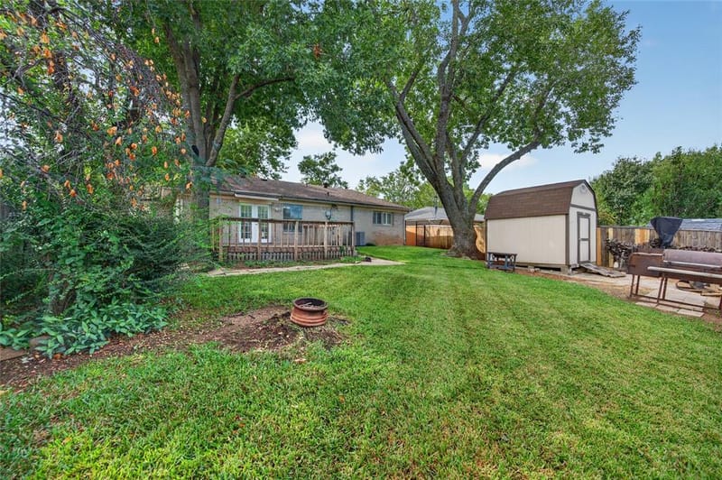 5715 Shady Hill Lane, Arlington TX 76016 - Photo 13