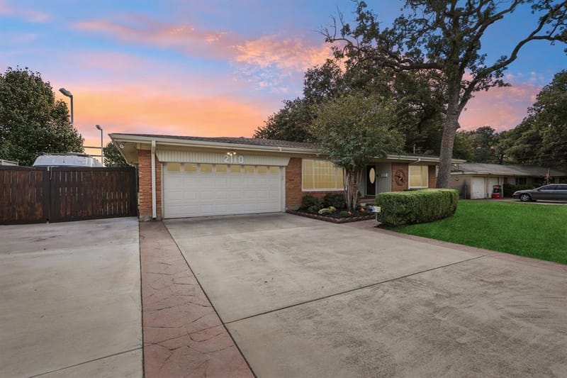 2110 Cooper Drive, Irving TX 75061 - Photo 27