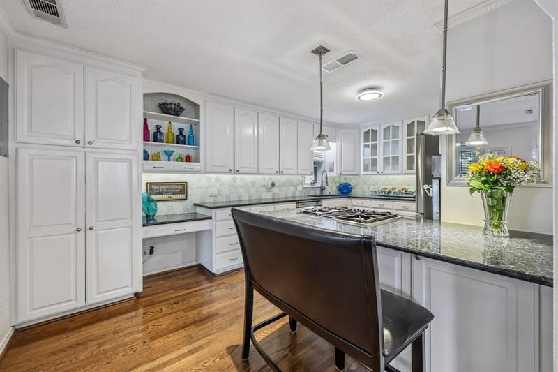 2110 Cooper Drive, Irving TX 75061 - Photo 12