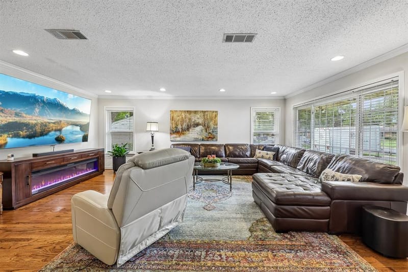 2110 Cooper Drive, Irving TX 75061 - Photo 7