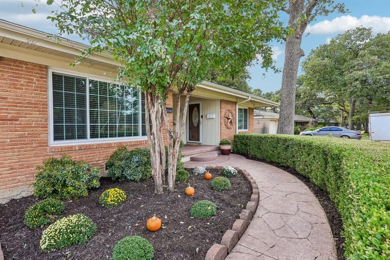 2110 Cooper Drive, Irving TX 75061 - Photo 3