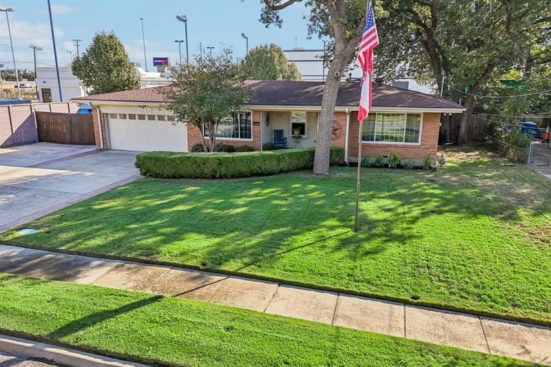 2110 Cooper Drive, Irving TX 75061 - Photo 28