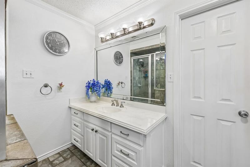 2110 Cooper Drive, Irving TX 75061 - Photo 20