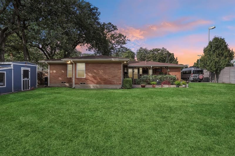 2110 Cooper Drive, Irving TX 75061 - Photo 30