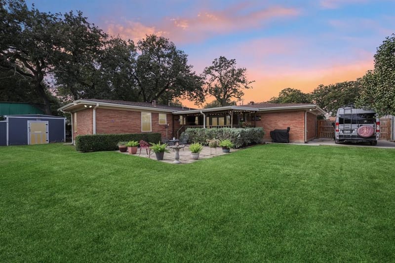 2110 Cooper Drive, Irving TX 75061 - Photo 31