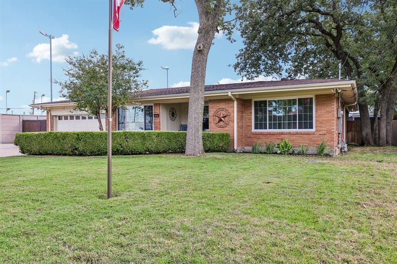 2110 Cooper Drive, Irving TX 75061 - Photo 29