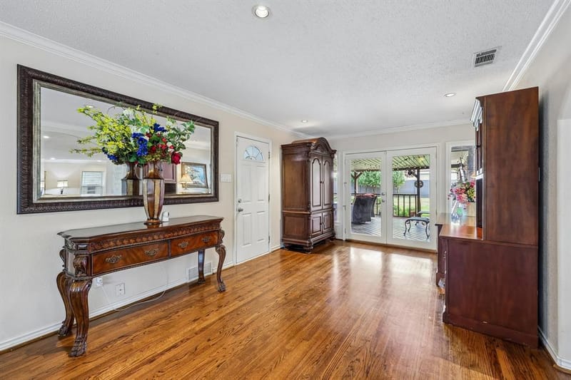 2110 Cooper Drive, Irving TX 75061 - Photo 4