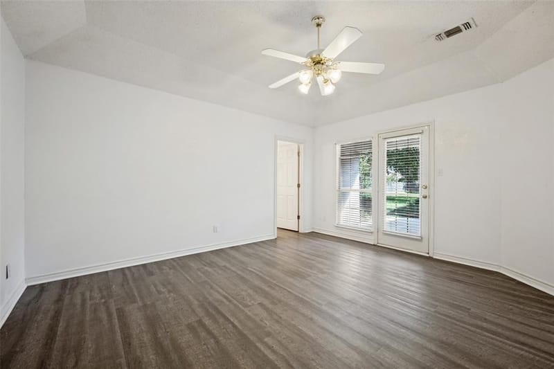 1001 Hunters Court, Sanger TX 76266 - Photo 14