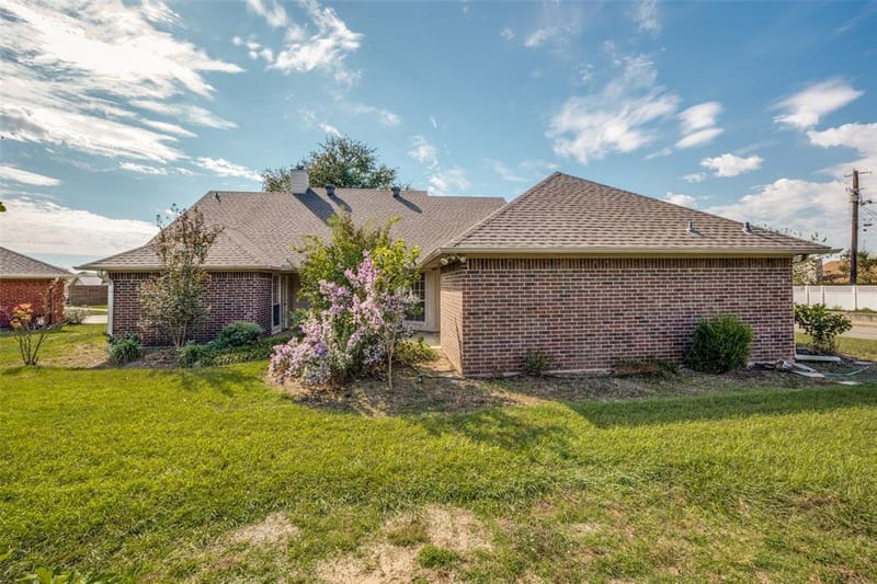 1001 Hunters Court, Sanger TX 76266 - Photo 25