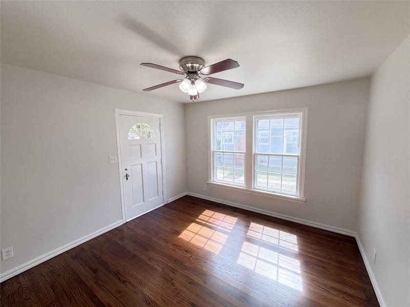 1709 N Sylvania Avenue, Fort Worth TX 76111 - Photo 5
