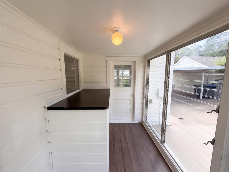 1709 N Sylvania Avenue, Fort Worth TX 76111 - Photo 18