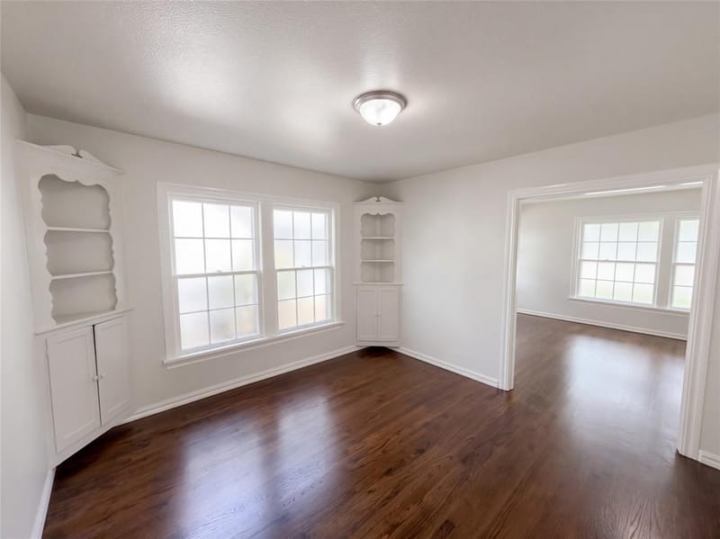 1709 N Sylvania Avenue, Fort Worth TX 76111 - Photo 8