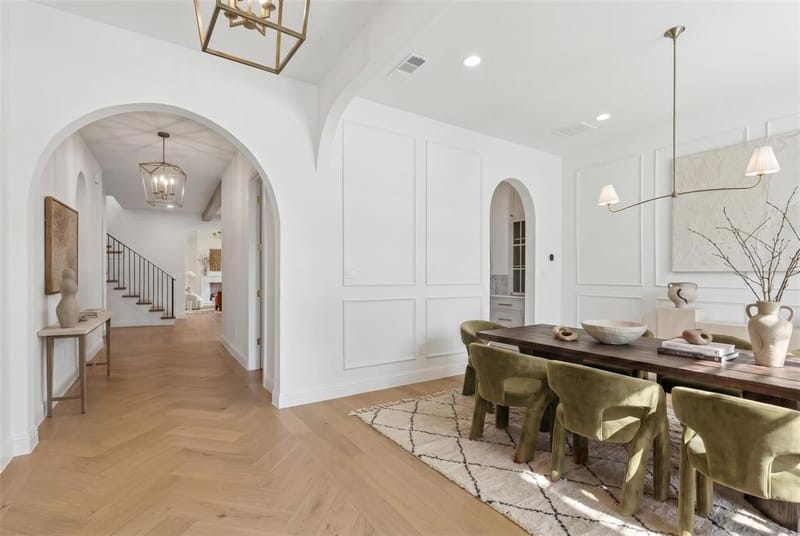 6729 Ravendale Lane, Dallas TX 75214 - Photo 2